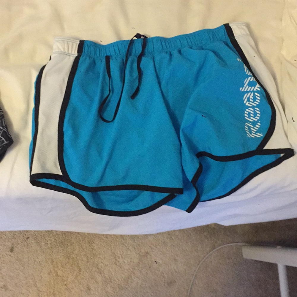 Bundle - Picture 4 of 4